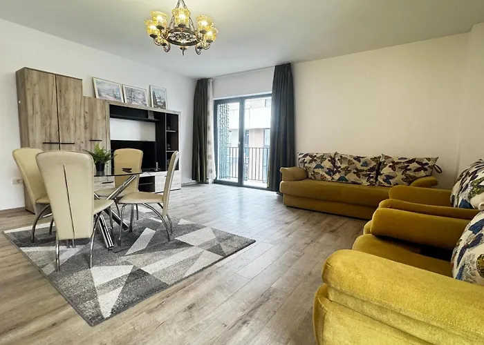 Rebreanu, Coresi Mall Large 2 Camere, Sleeps 6