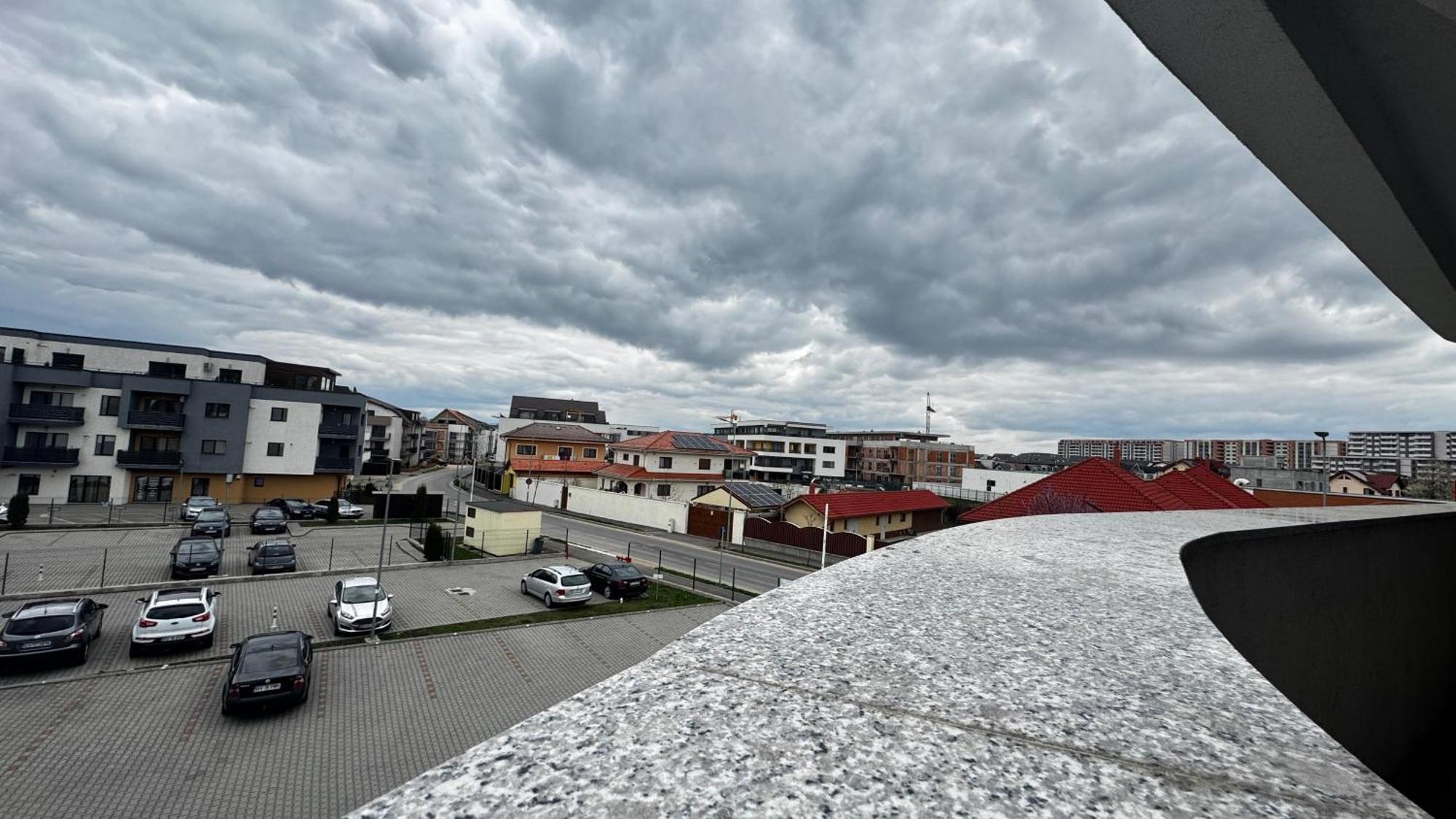 Rebreanu, Coresi Mall Large 2 Camere, Sleeps 6 Appartement