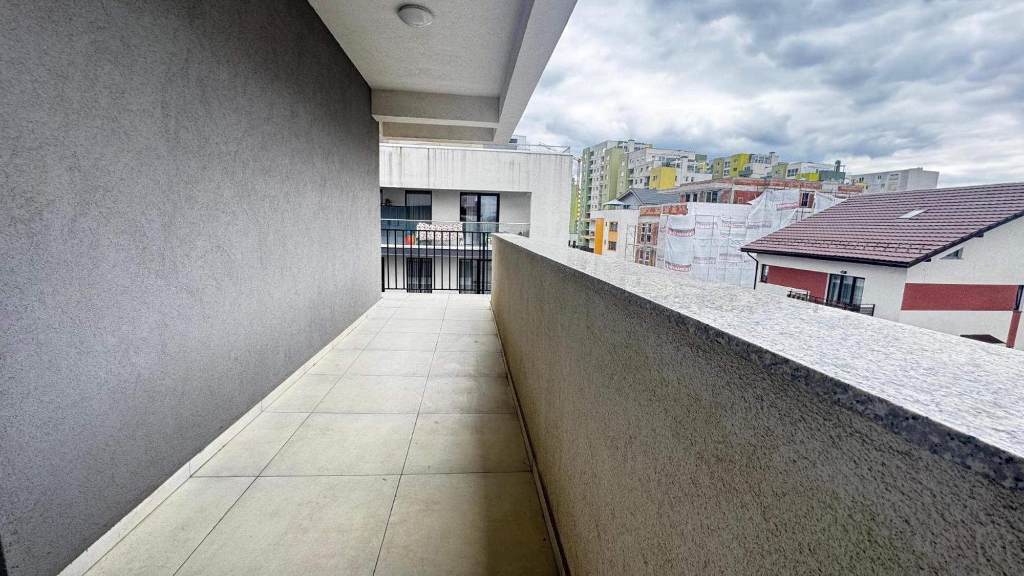 Rebreanu, Coresi Mall Large 2 Camere, Sleeps 6 דירה בראשוב