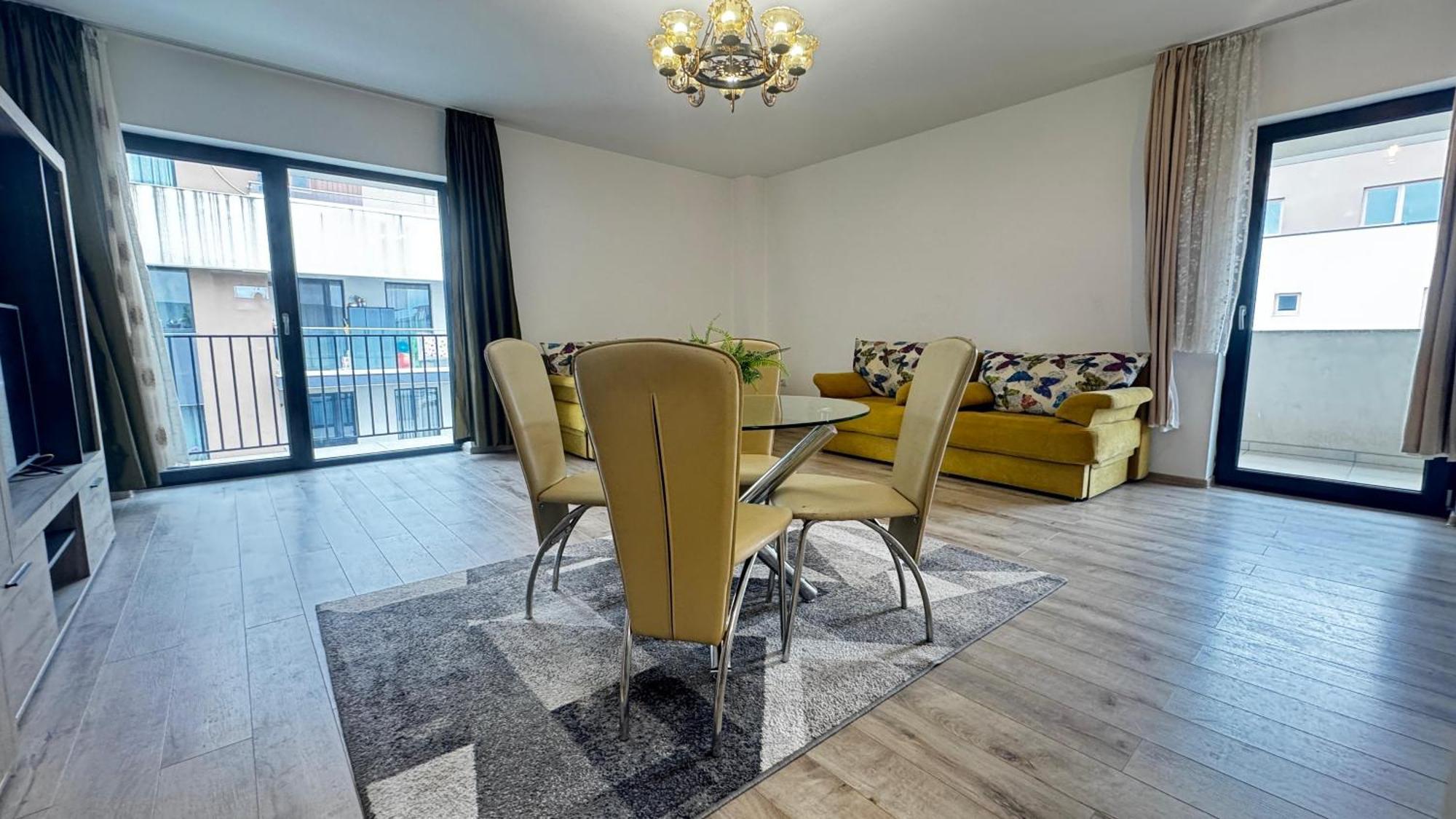 Rebreanu, Coresi Mall Large 2 Camere, Sleeps 6 *