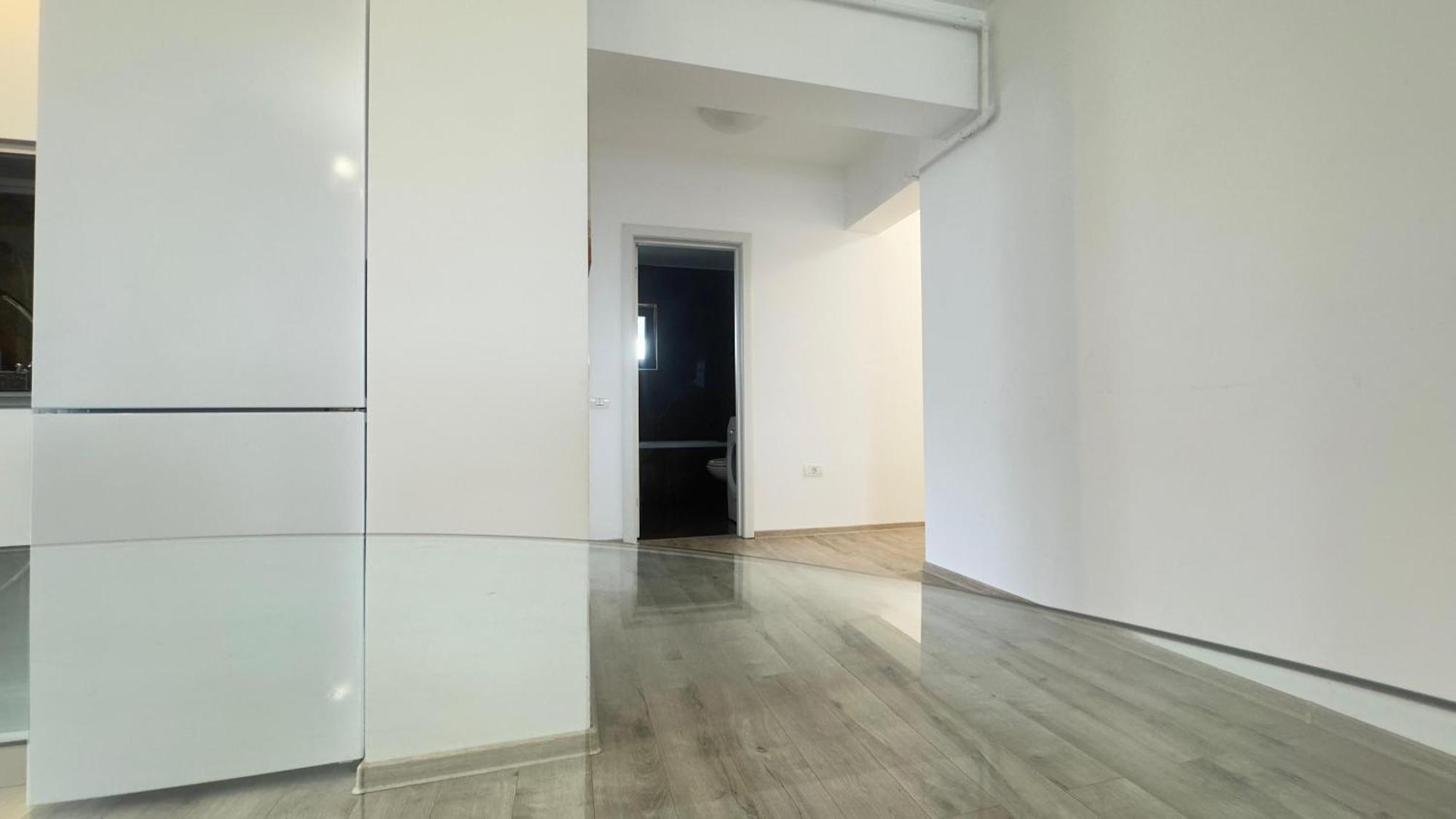 Rebreanu, Coresi Mall Large 2 Camere, Sleeps 6 דירה בראשוב