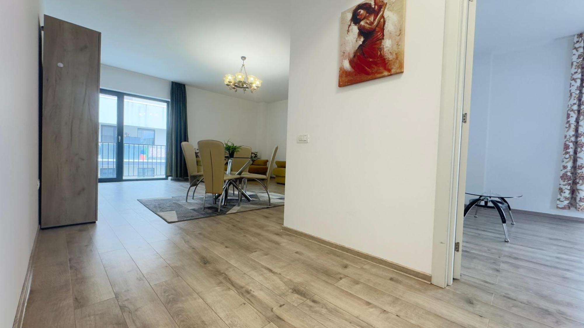 Rebreanu, Coresi Mall Large 2 Camere, Sleeps 6
